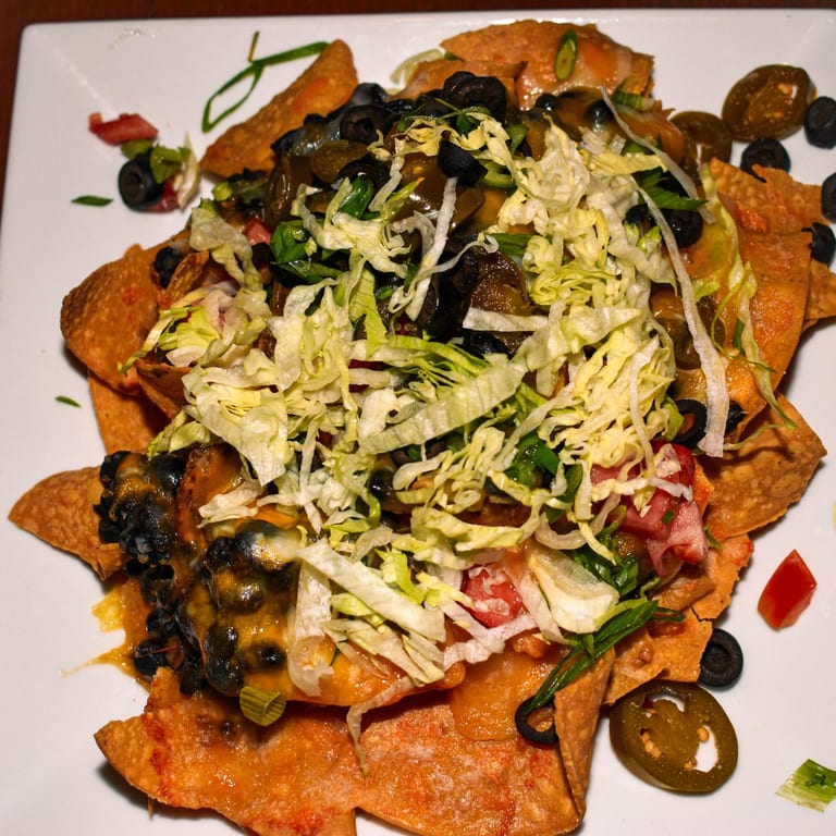 Loaded Nachos: A Crowd-Pleasing Favorite